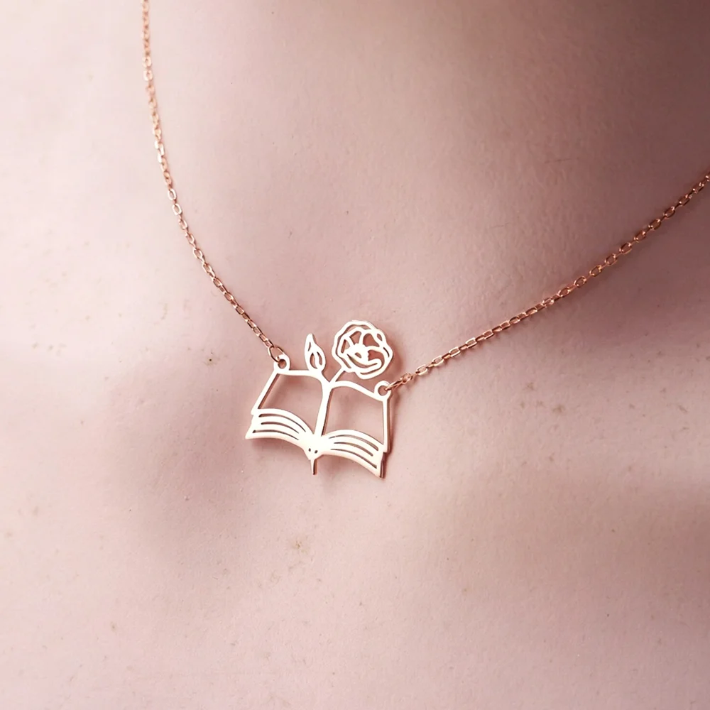 Collana con ciondolo a forma d - Birth Flower Necklace recensione e prezzo
